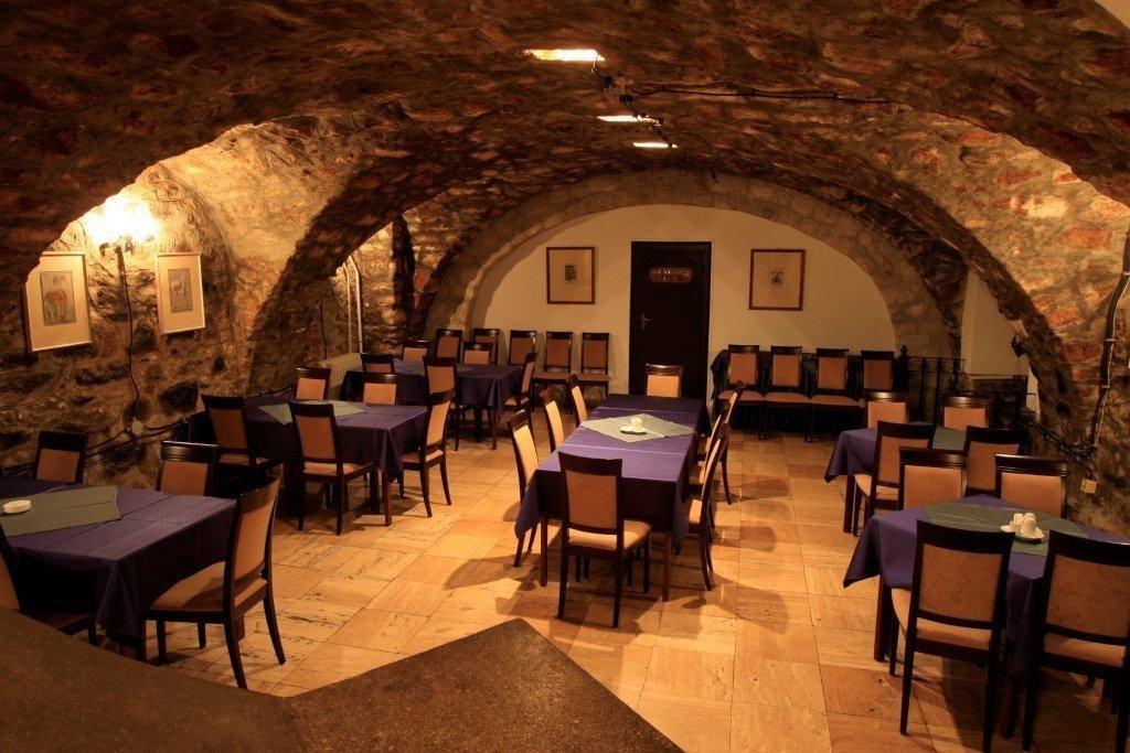 Teleki-Degenfeld Kastélyszálló Szirák Étterem fotó